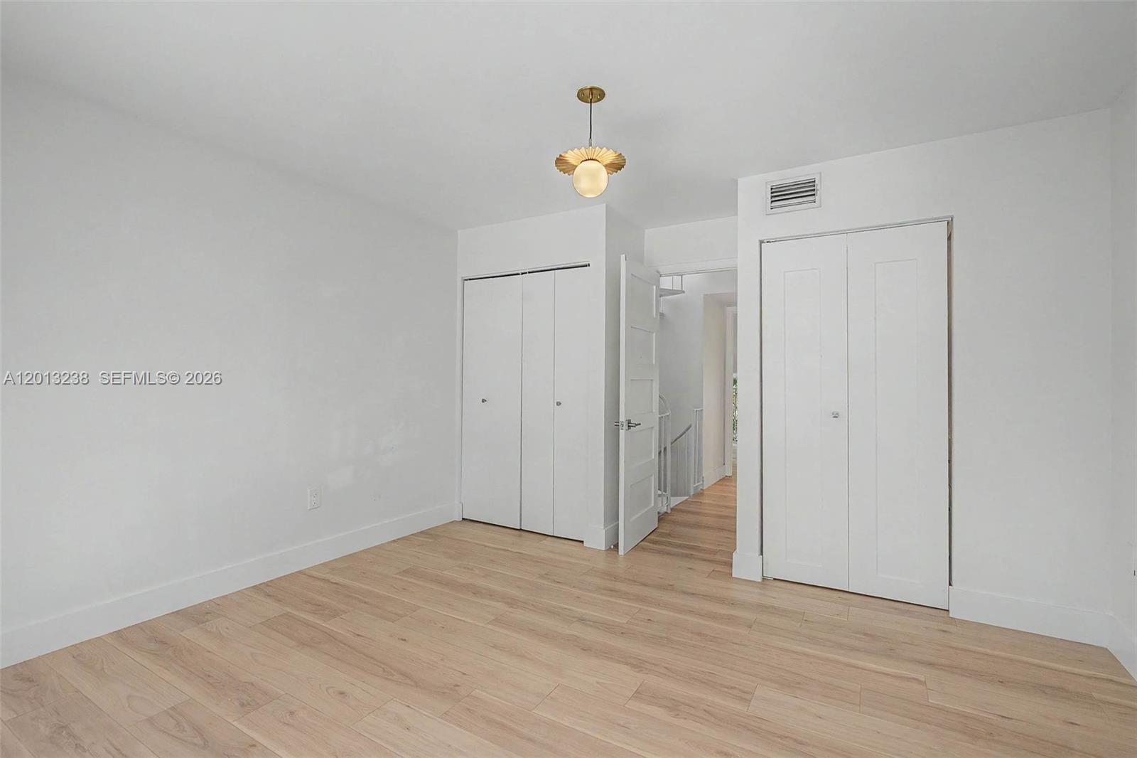 2984 Mary Street Property Photo 13