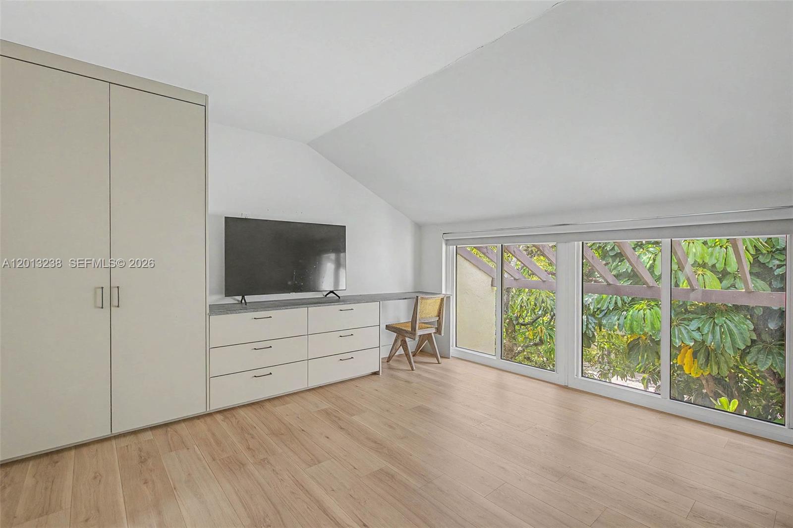 2984 Mary Street Property Photo 25