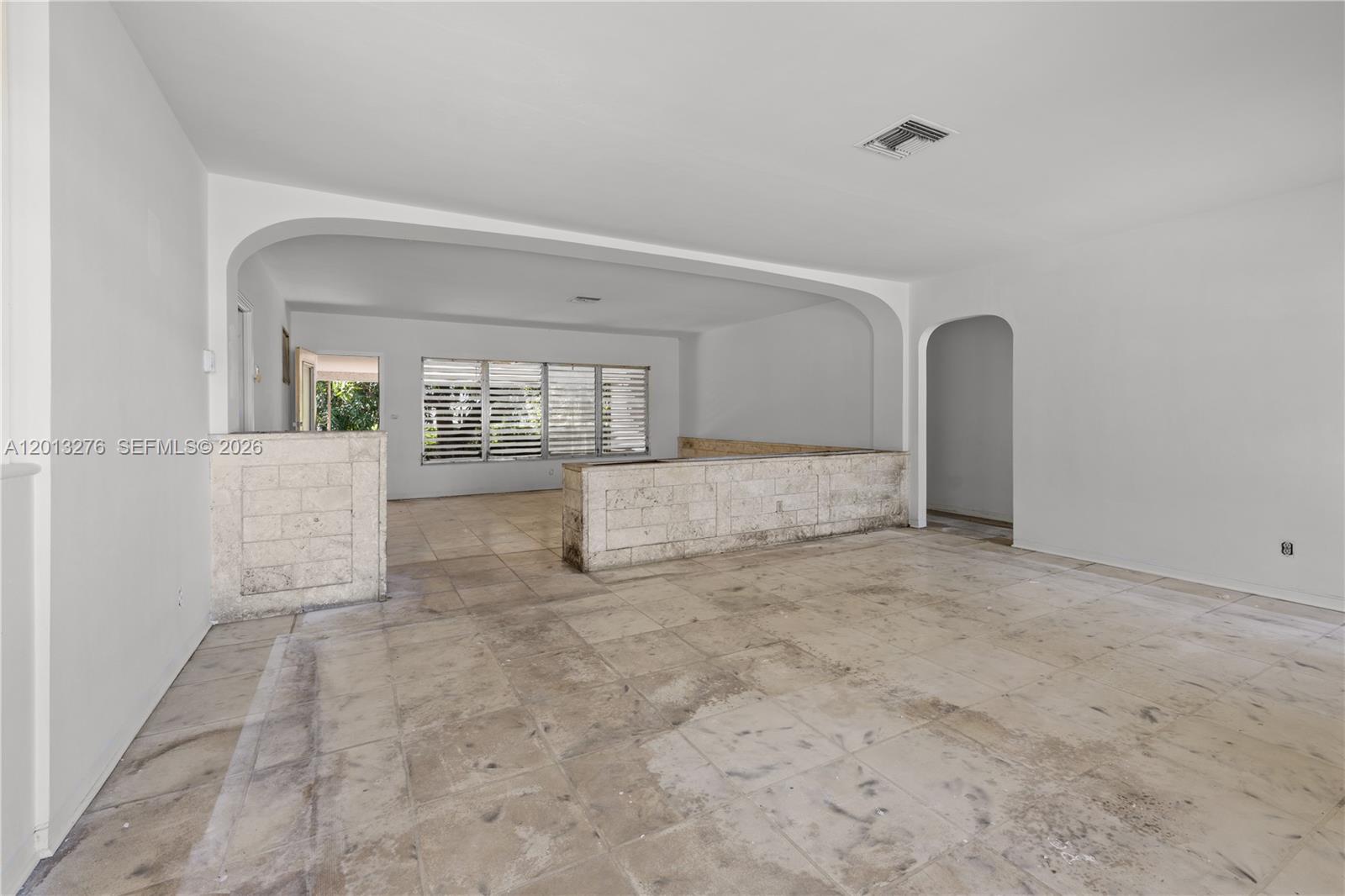 427 Grand Concourse Property Photo 2