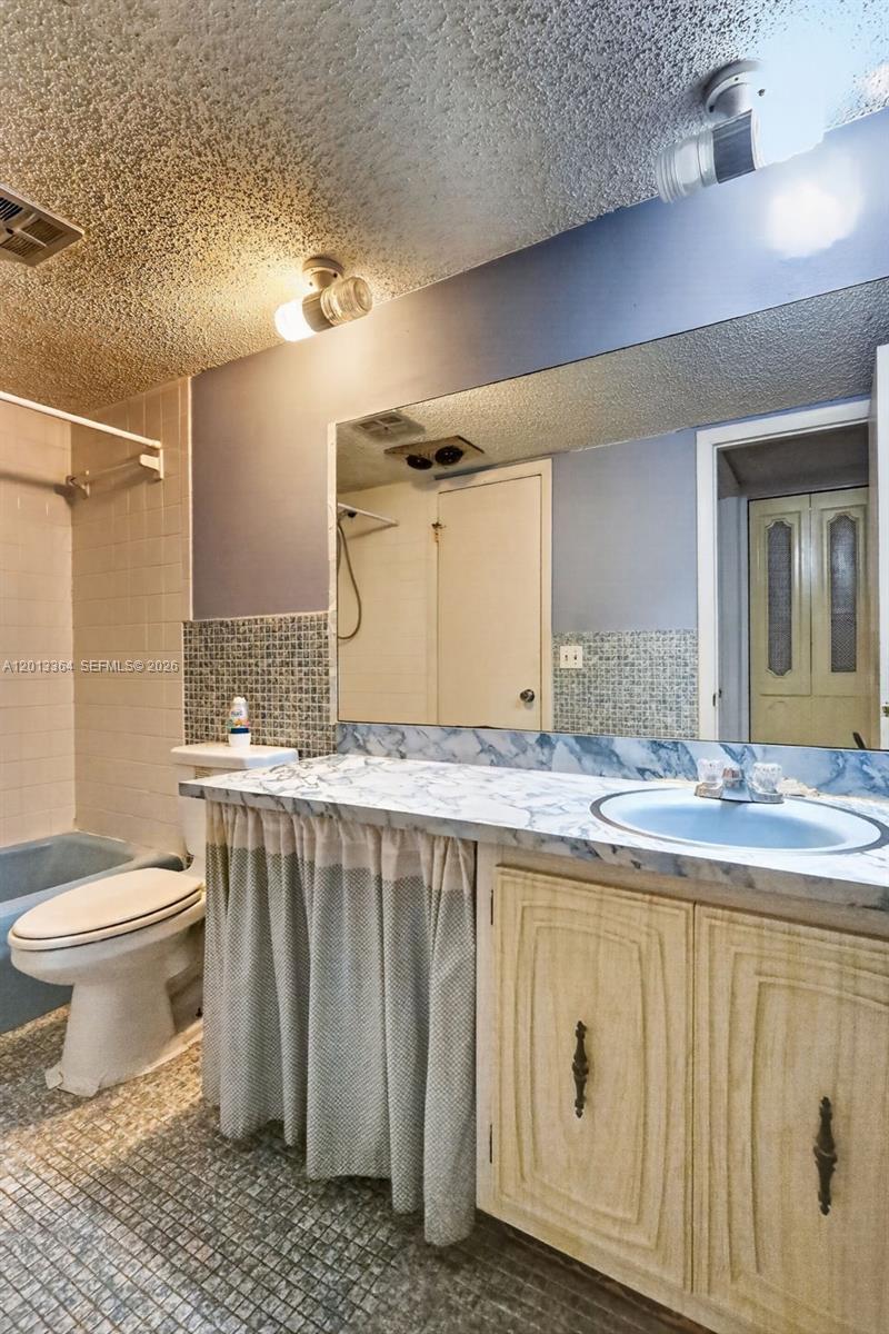 2040 Nw 81st Avenue 122 Property Photo 13
