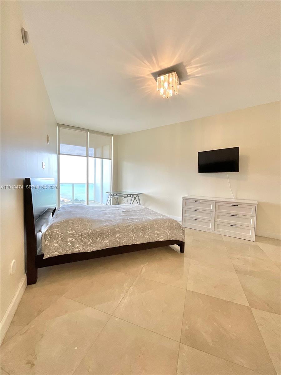 16001 Collins Avenue 703 Property Photo 23