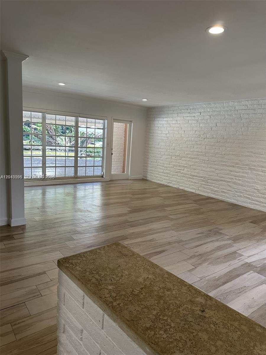 A12013595 Property Photo 16