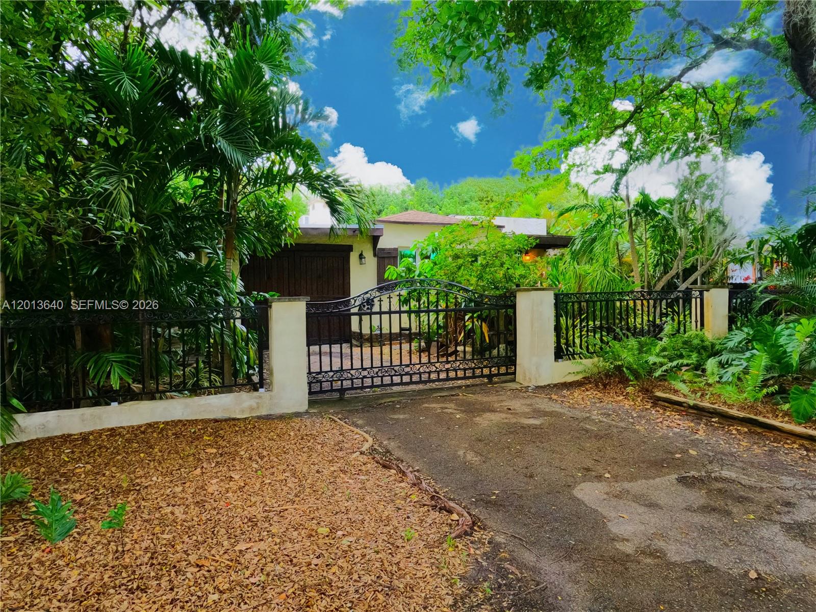A12013640 Property Photo 1