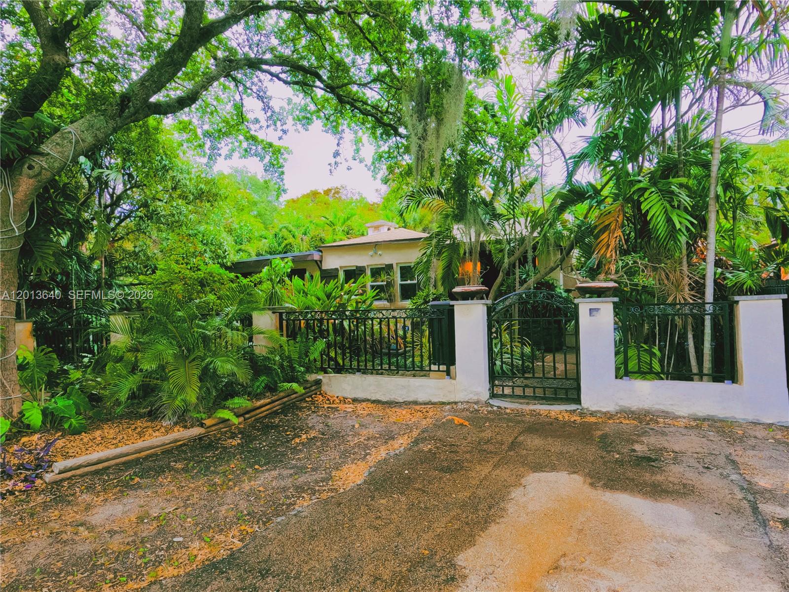 A12013640 Property Photo 2