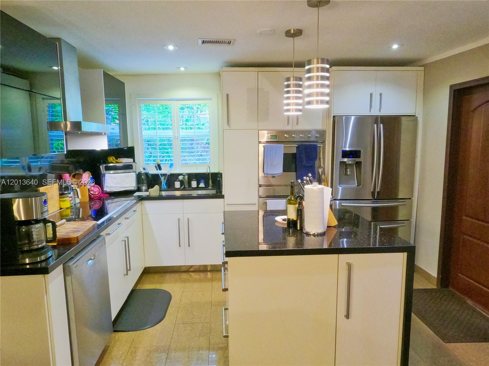 A12013640 Property Photo 10