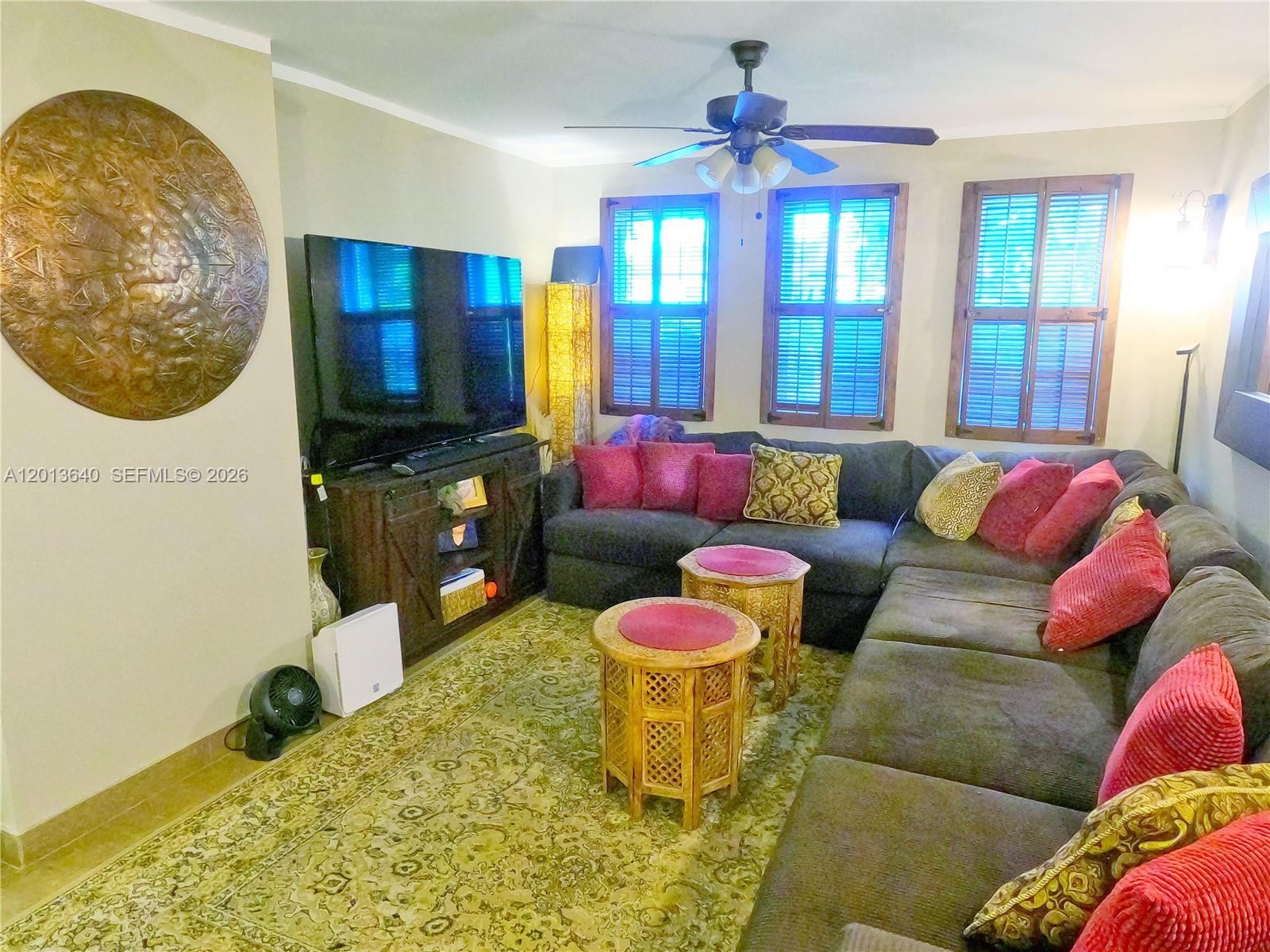 A12013640 Property Photo 16