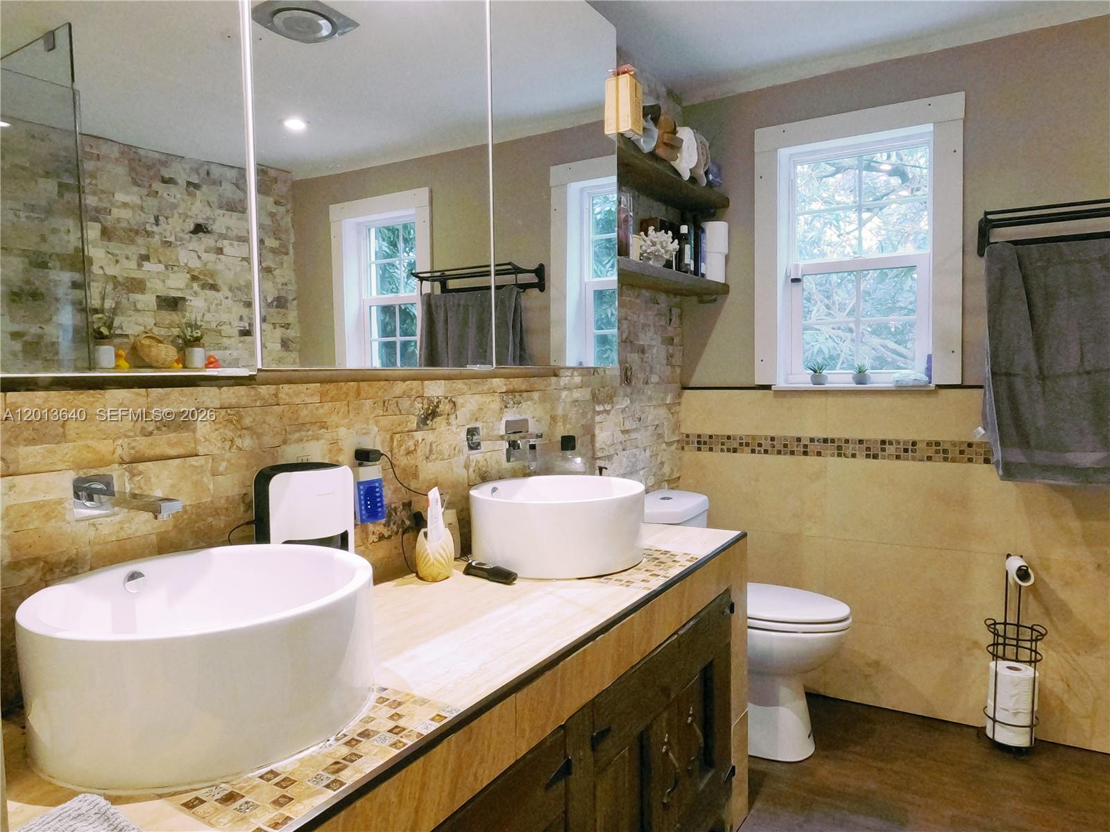 A12013640 Property Photo 25