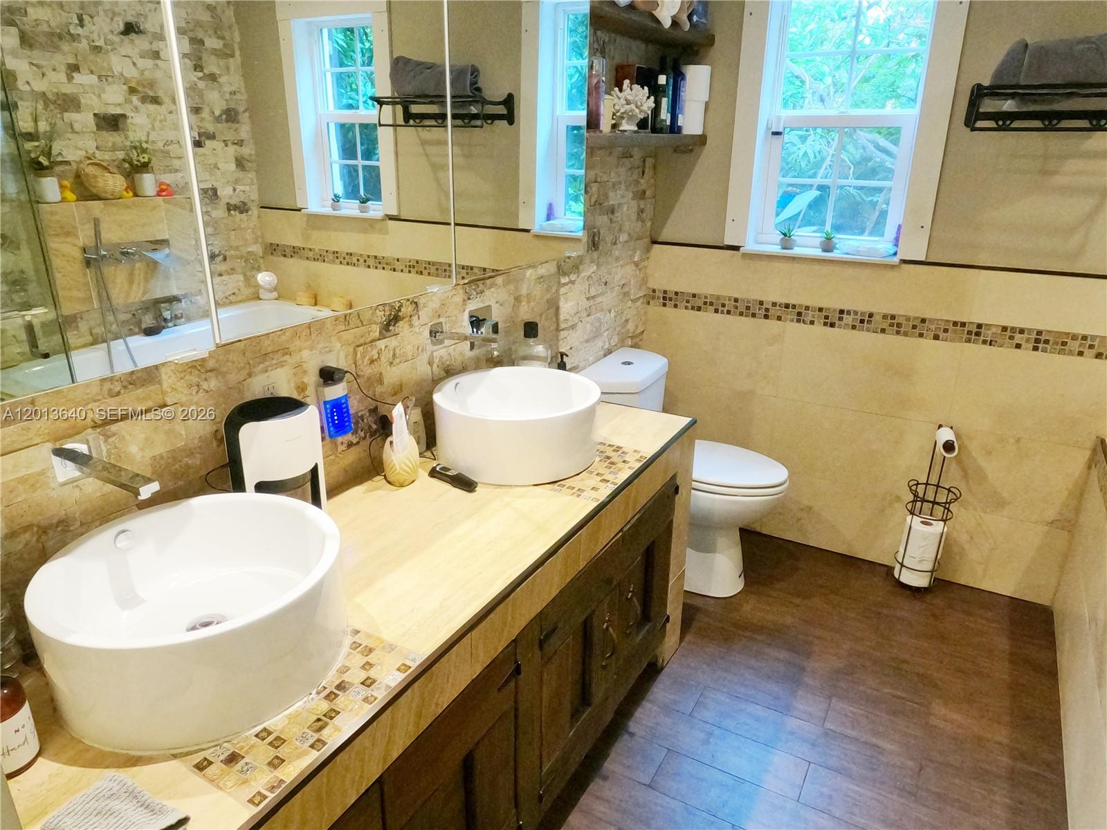 A12013640 Property Photo 26