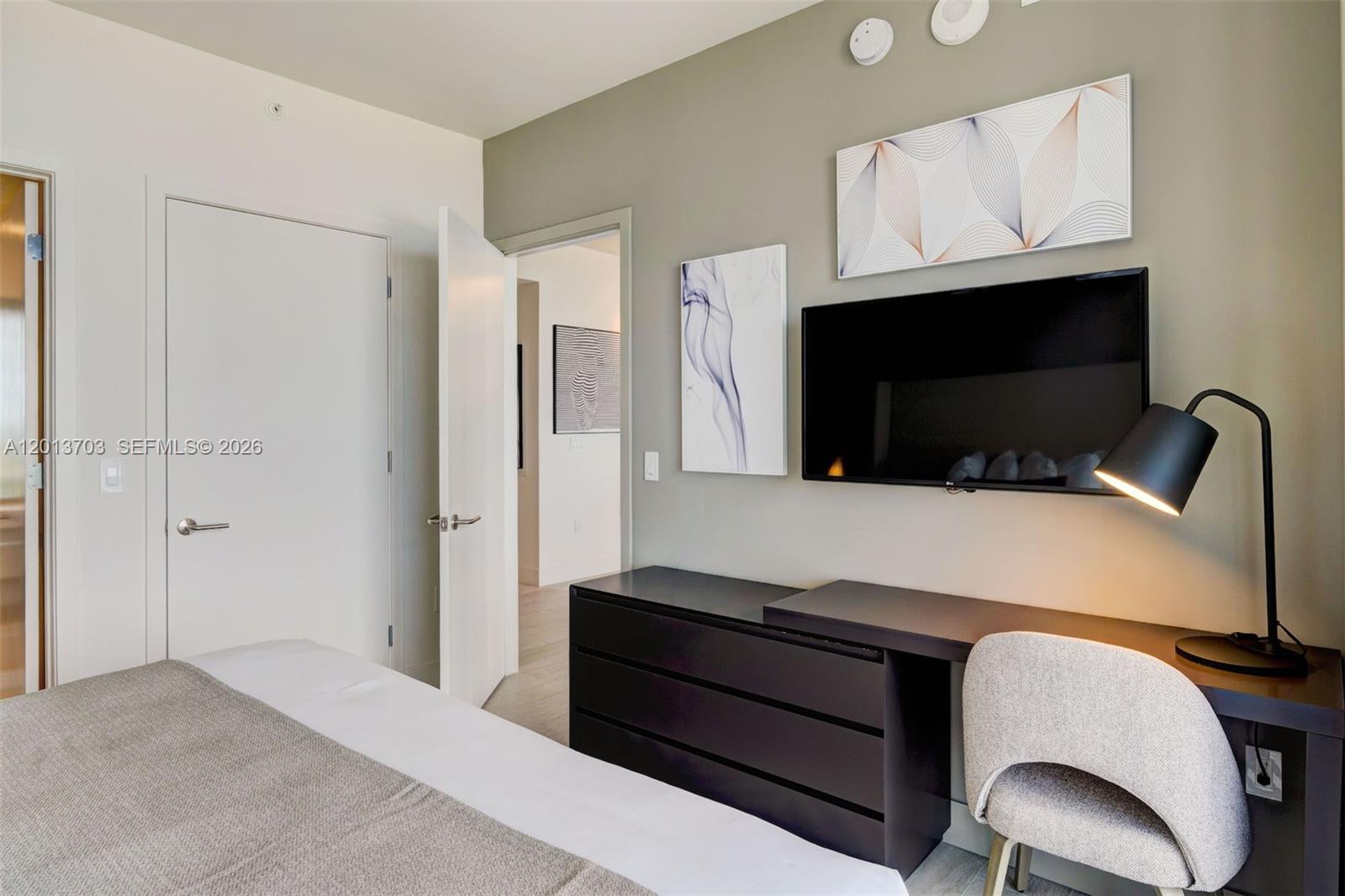 4010 S Ocean Drive R2106 Property Photo 13