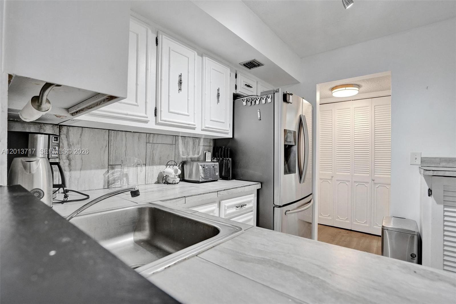 2017 S Ocean Drive 205 Property Photo 1