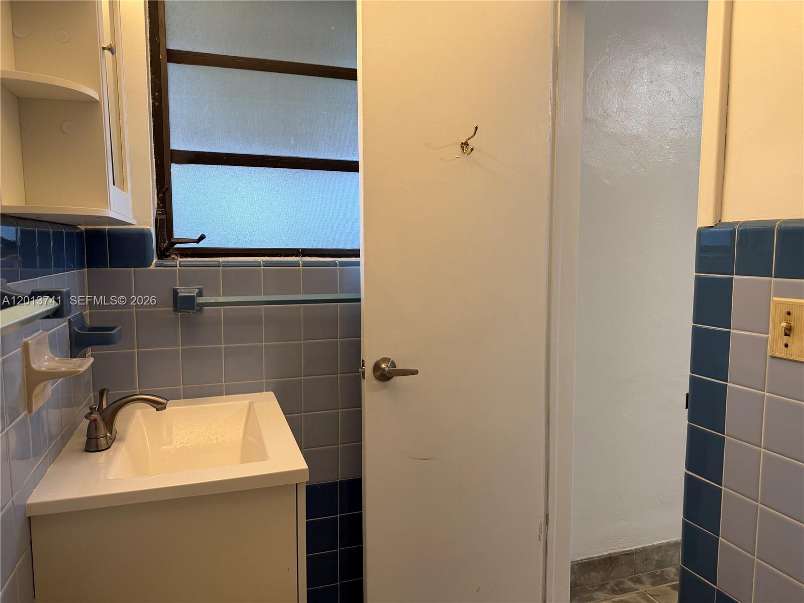 A12013741 Property Photo 8