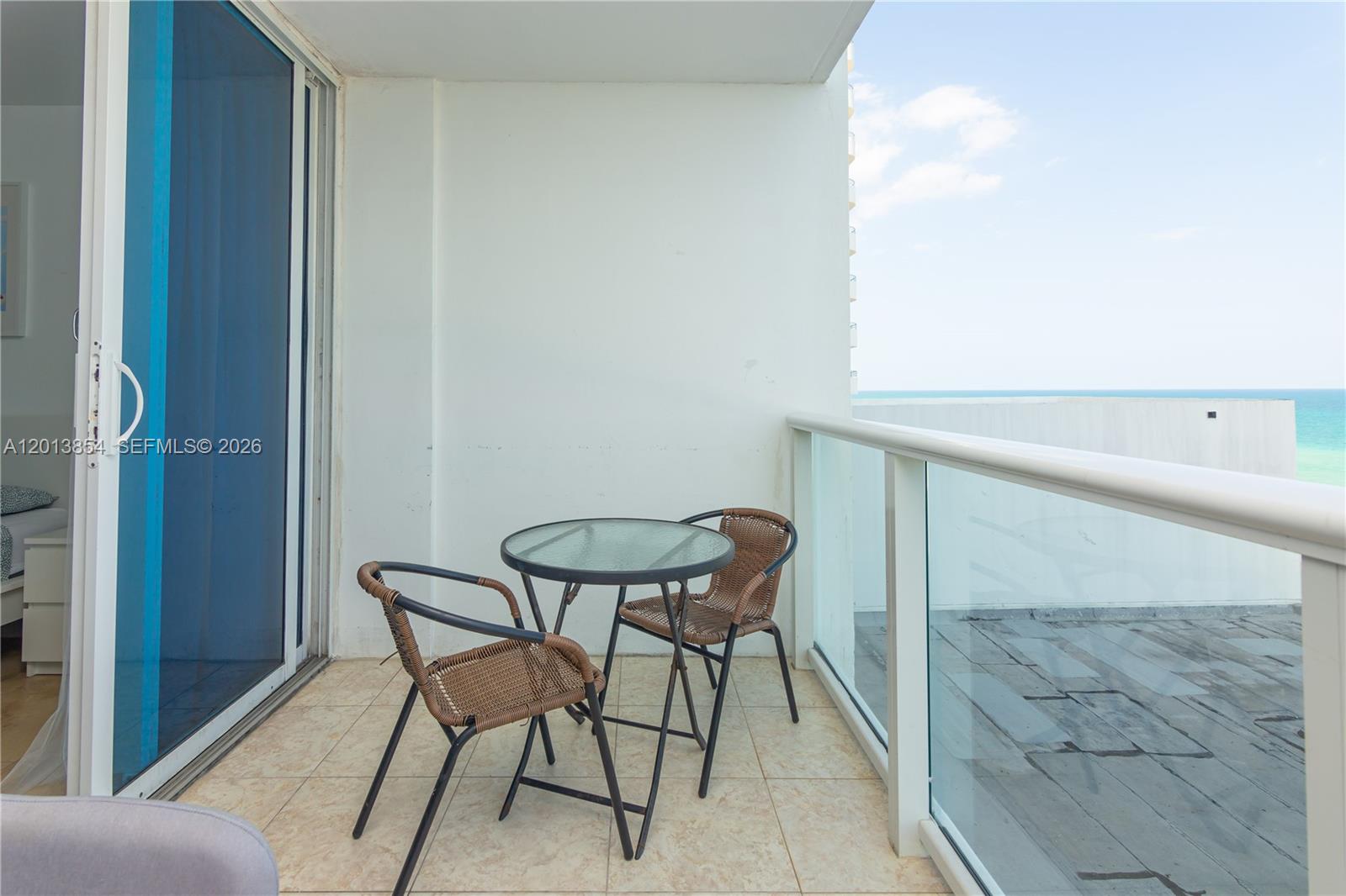 5445 Collins Avenue 627 Property Photo 4
