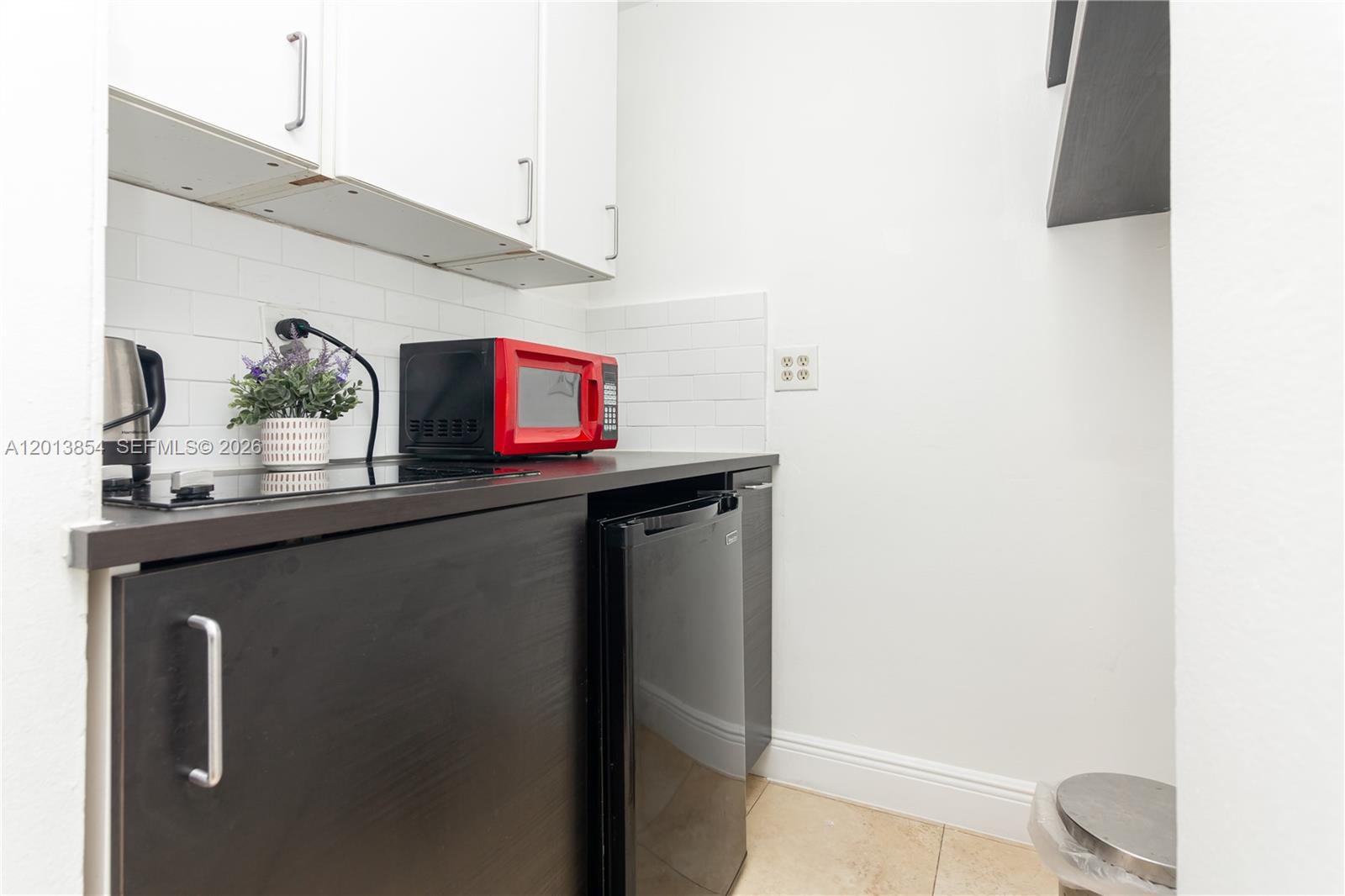 5445 Collins Avenue 627 Property Photo 24