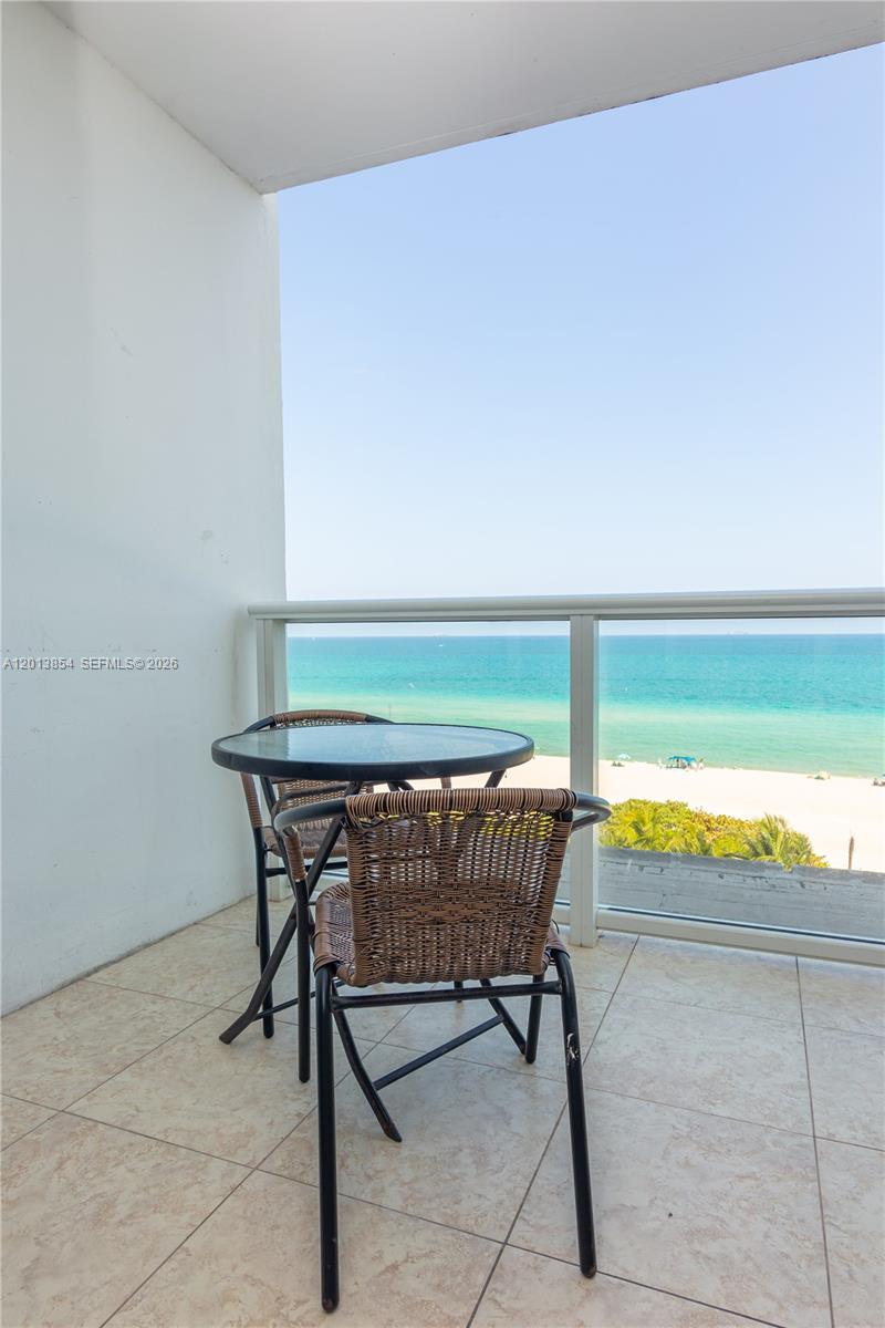 5445 Collins Avenue 627 Property Photo 27