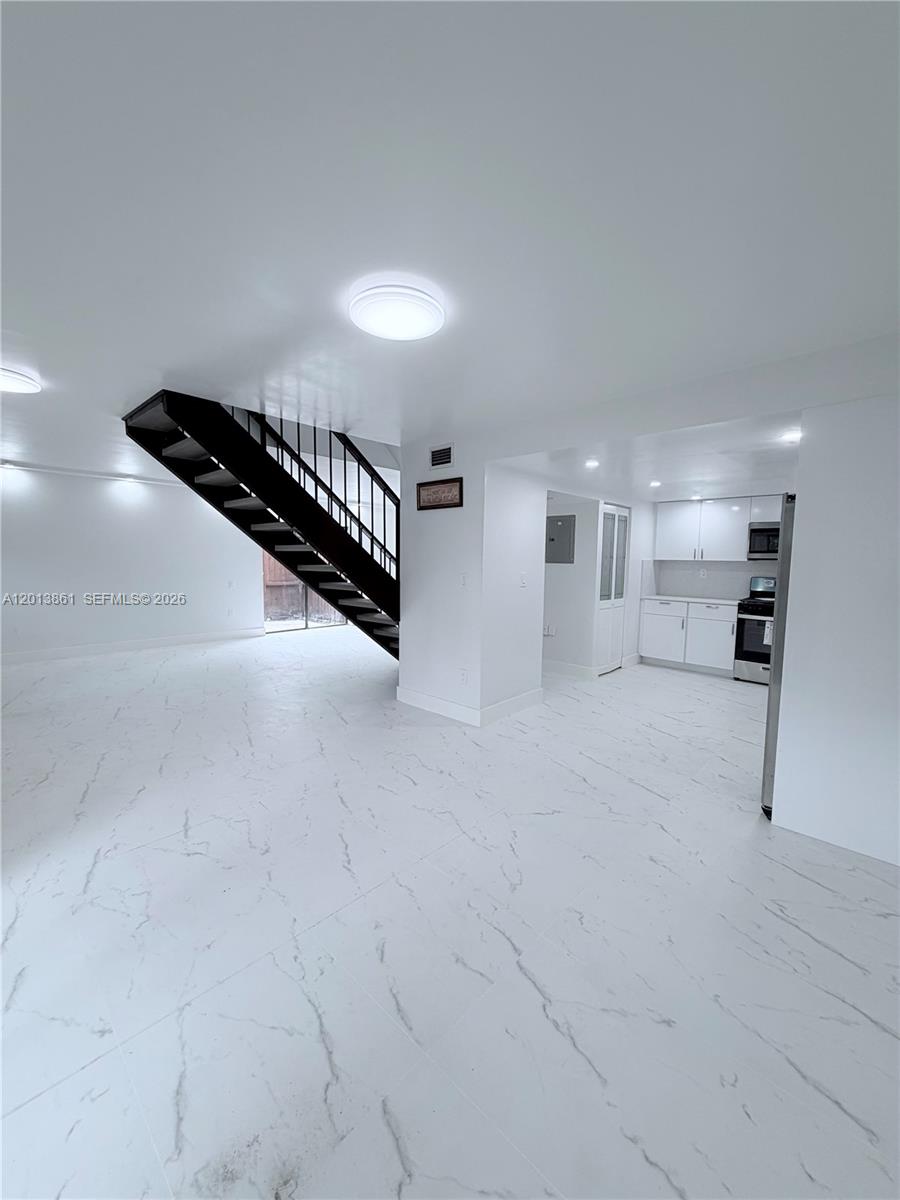 7024 Sw 114th Place A-52 Property Photo 1