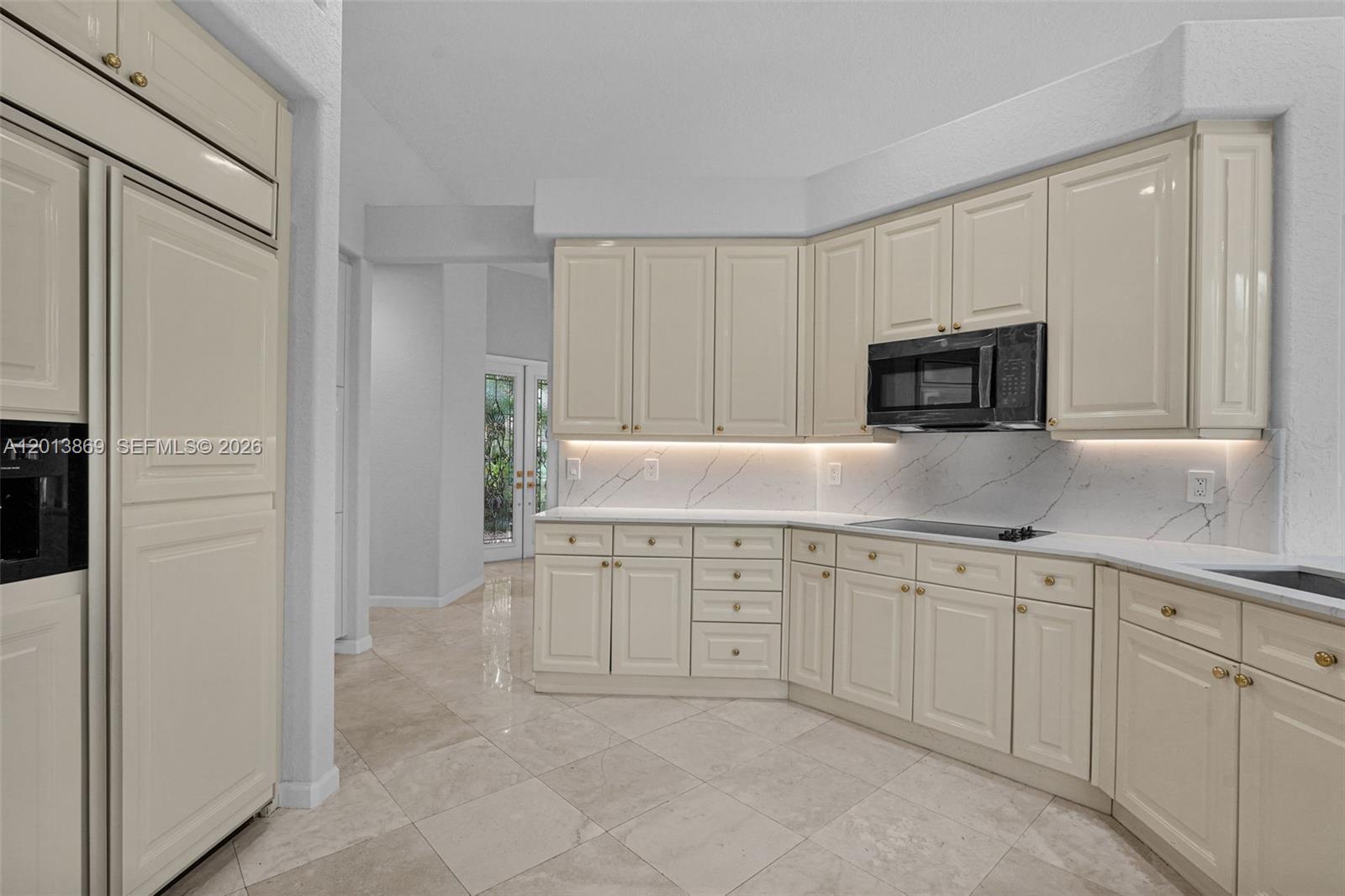 2456 Bay Isle Court Property Photo 11