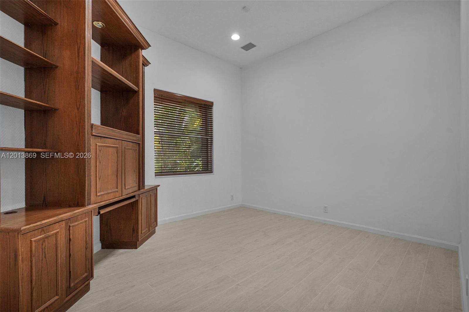 2456 Bay Isle Court Property Photo 24