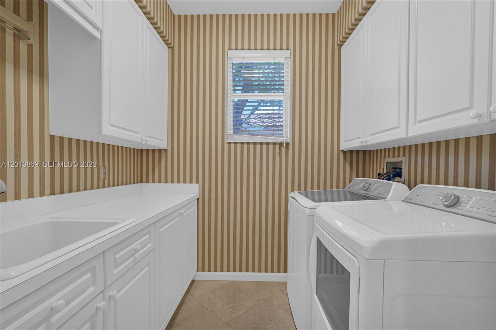 2456 Bay Isle Court Property Photo 41
