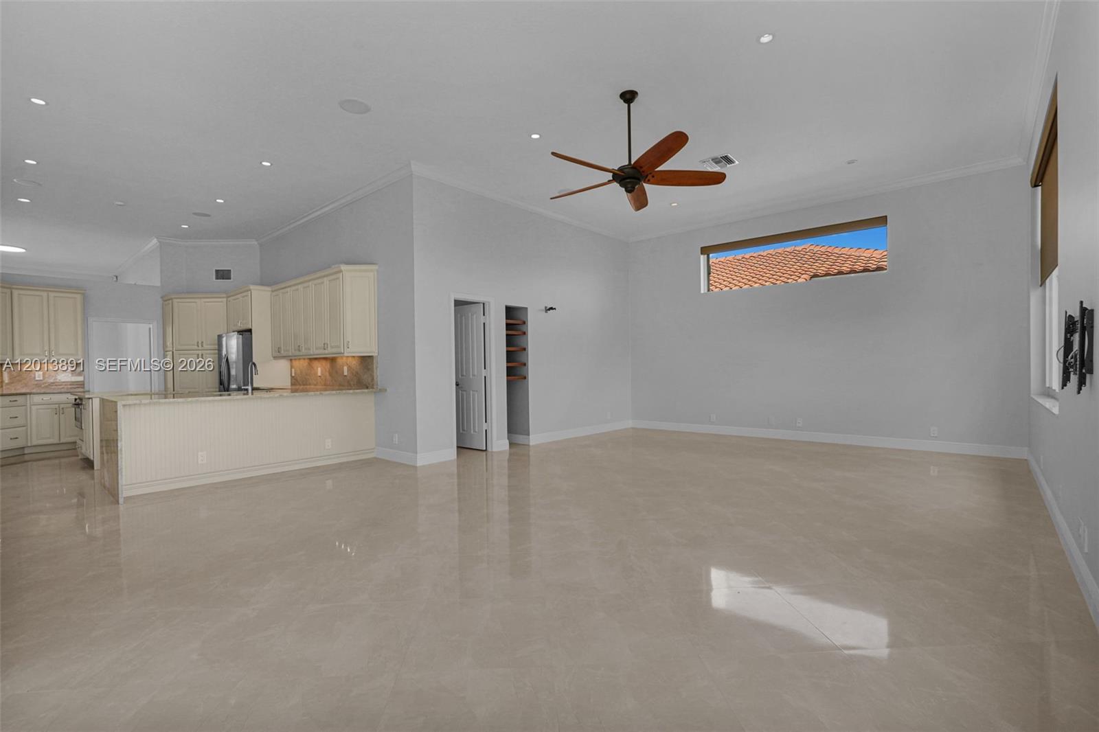 2715 Edgewater Court Property Photo 25