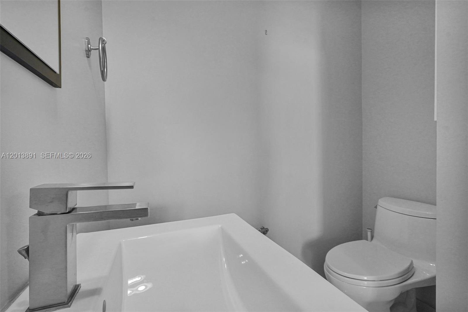 2715 Edgewater Court Property Photo 30