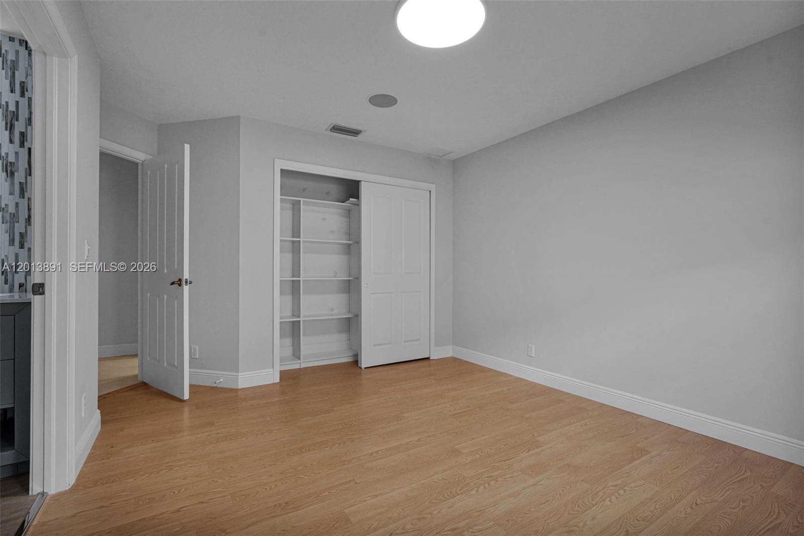 2715 Edgewater Court Property Photo 41