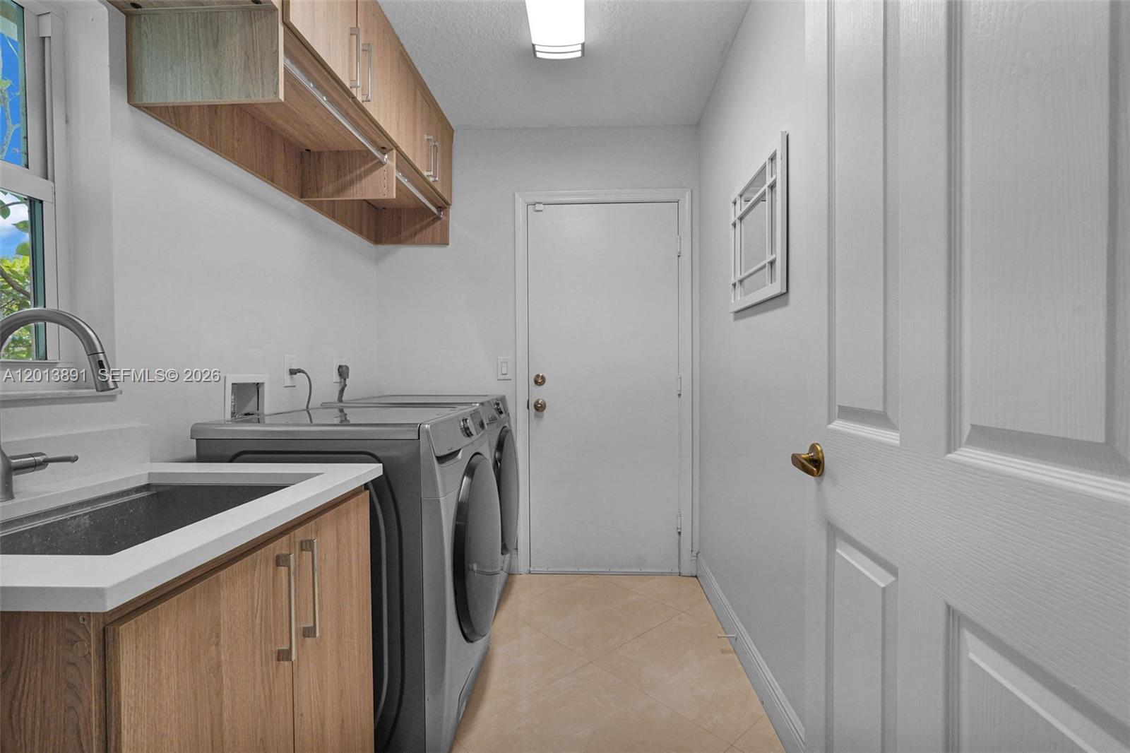 2715 Edgewater Court Property Photo 43