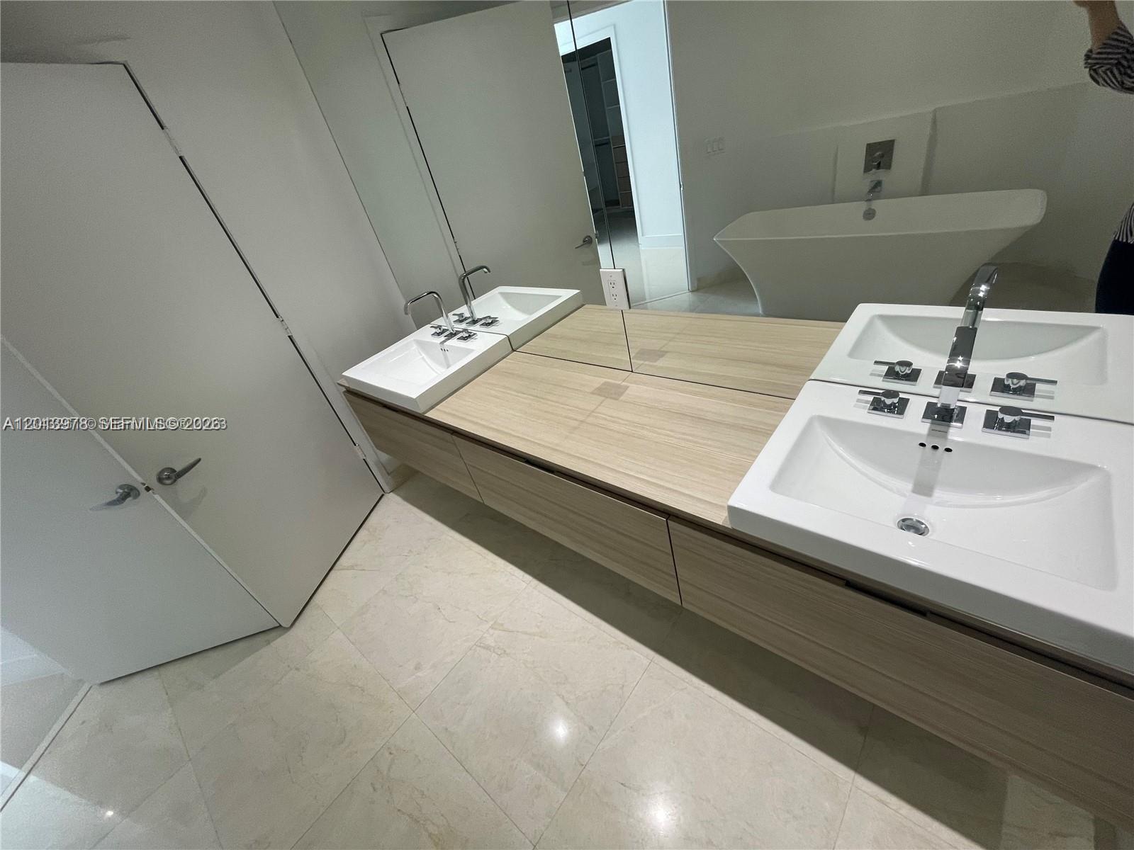 A12013978 Property Photo 14