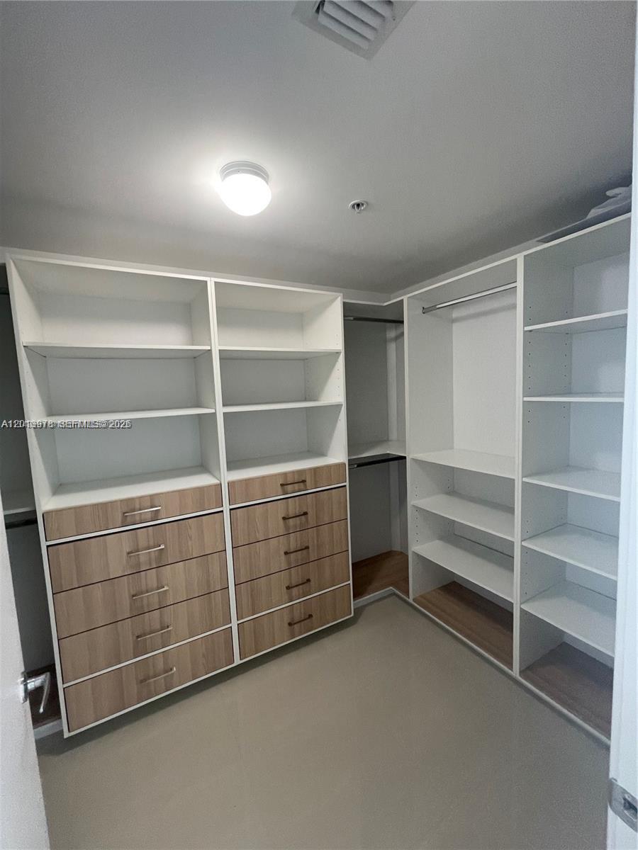 A12013978 Property Photo 15
