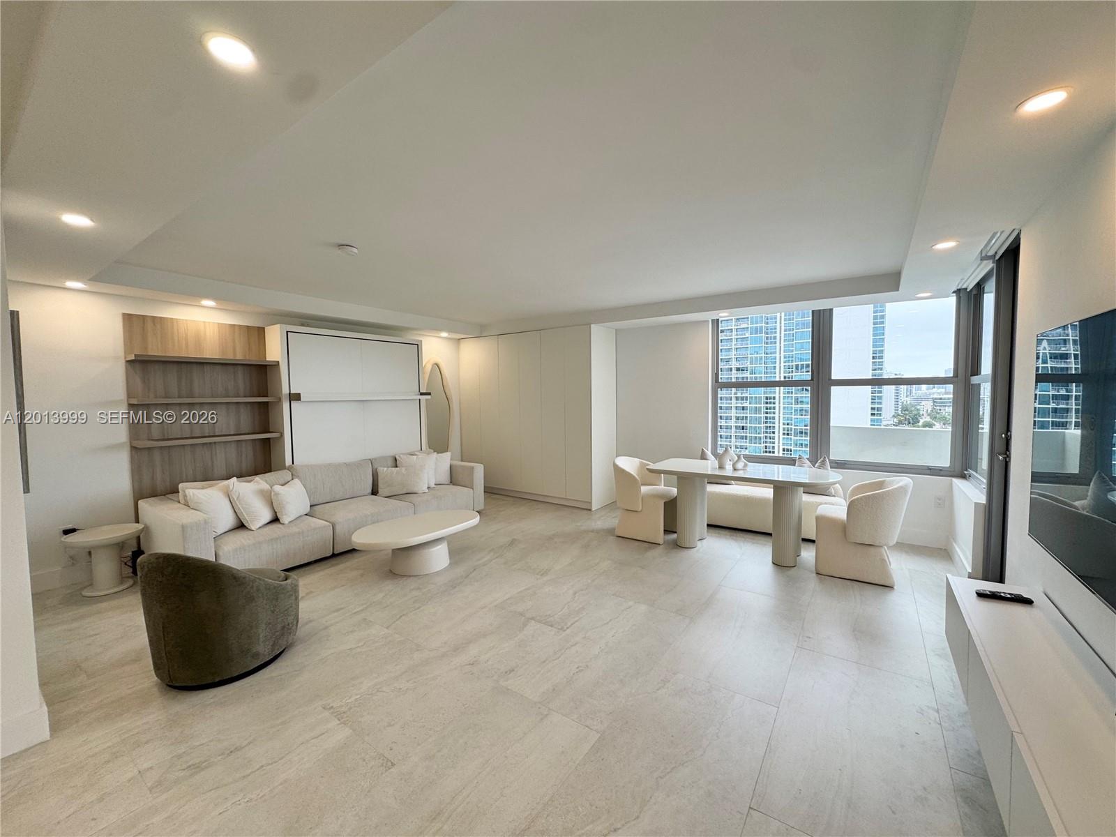 2899 Collins Avenue 1414 Property Photo 2