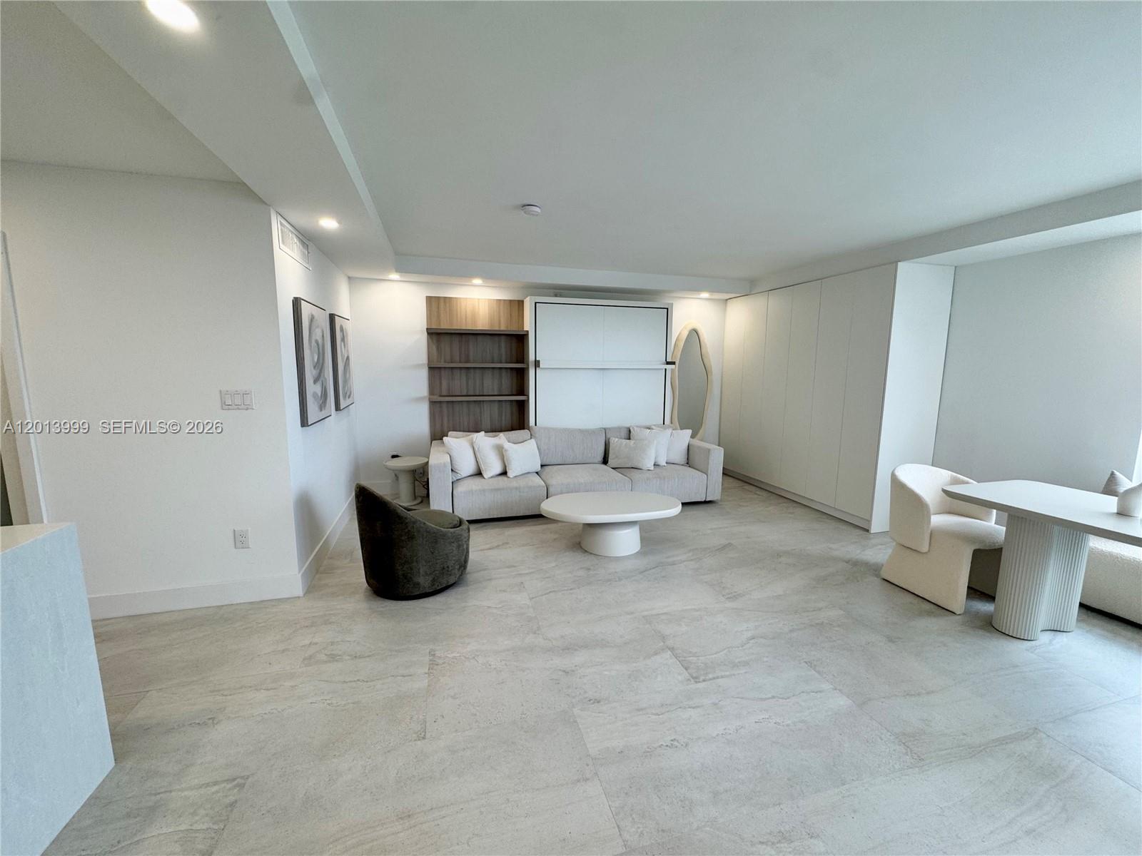 2899 Collins Avenue 1414 Property Photo 8