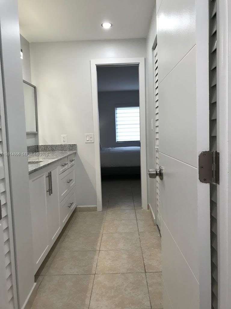 A12014006 Property Photo 17