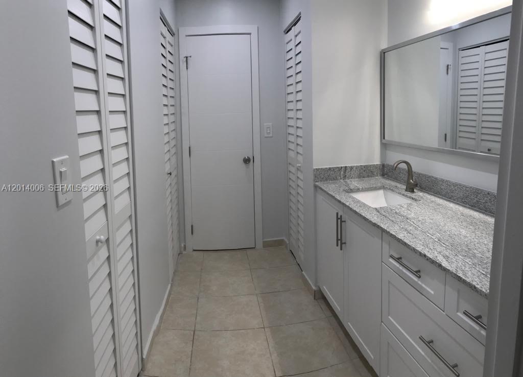 A12014006 Property Photo 18