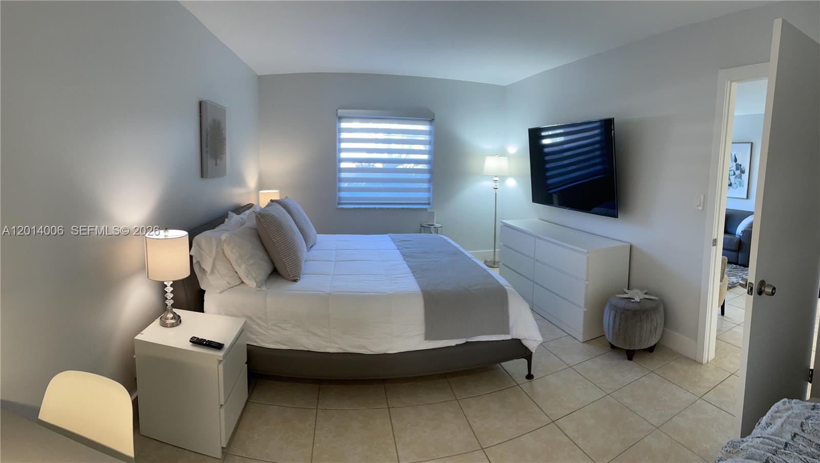 A12014006 Property Photo 30