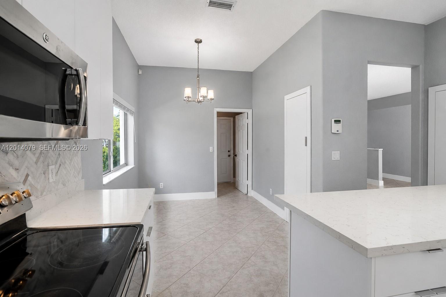 1101 Nw 180th Avenue Property Photo 4