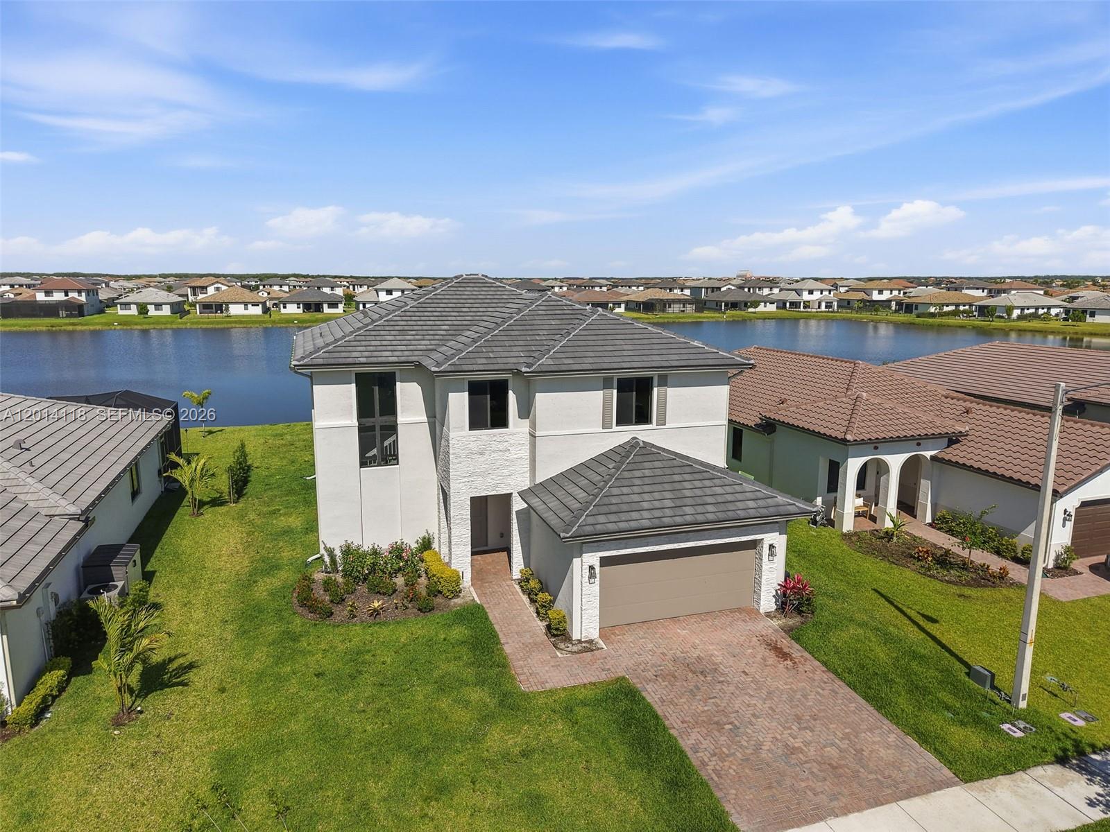 5023 Ofanto Property Photo 1