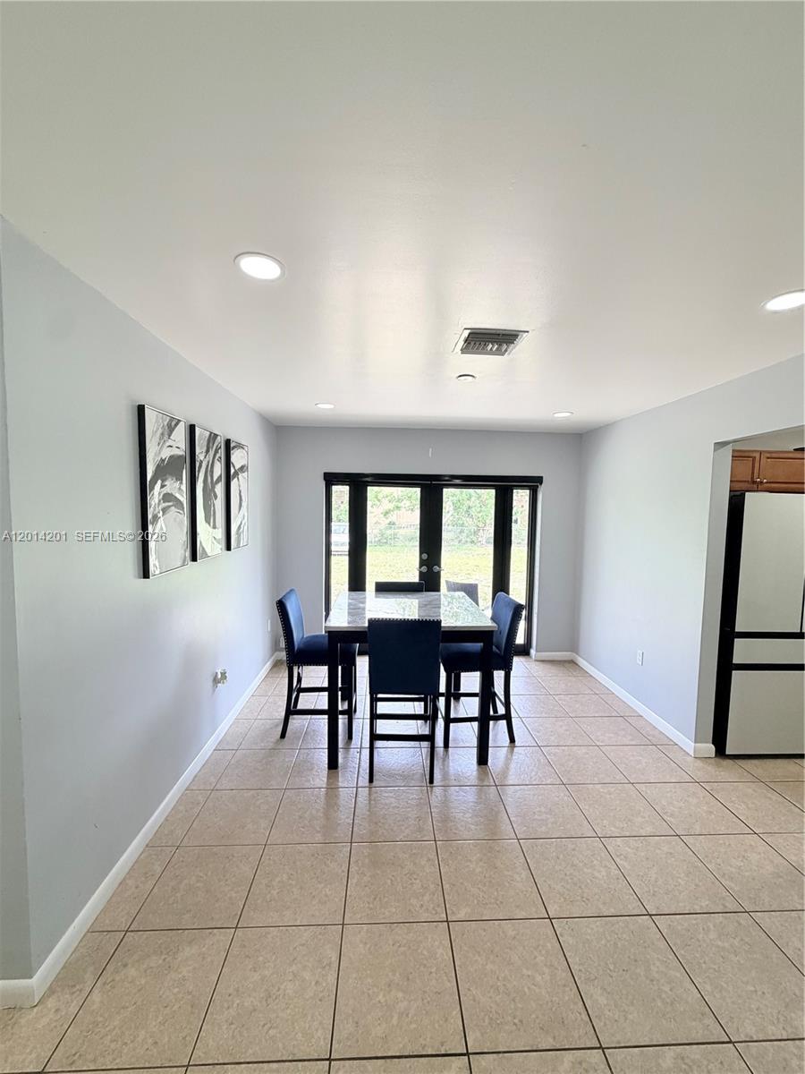 1410 Nw 199th Street Property Photo 4