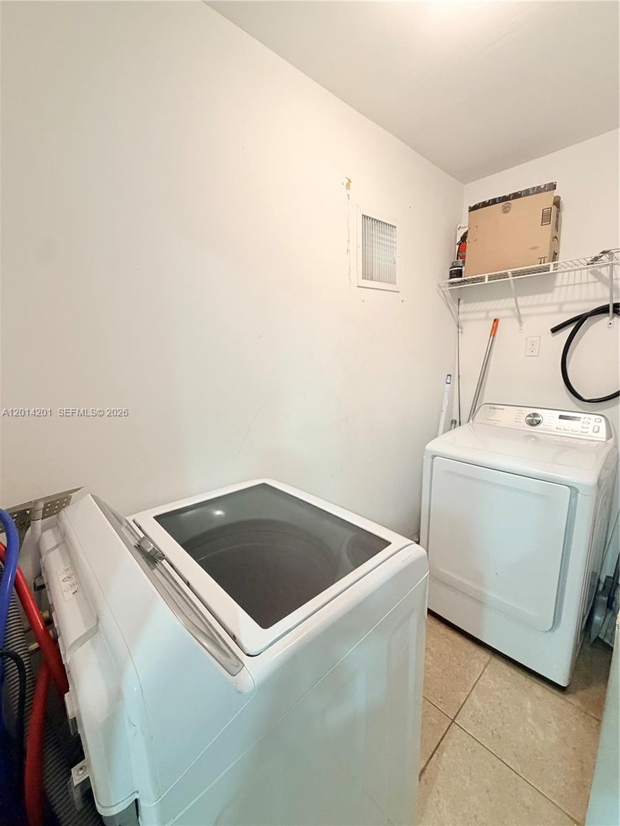 1410 Nw 199th Street Property Photo 5