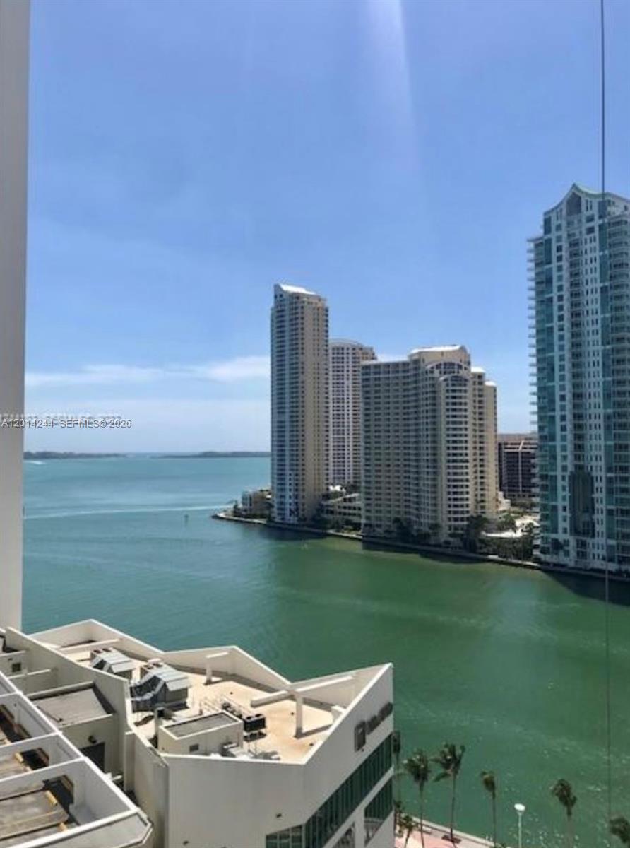 300 S Biscayne Boulevard L-l32 Property Photo 1
