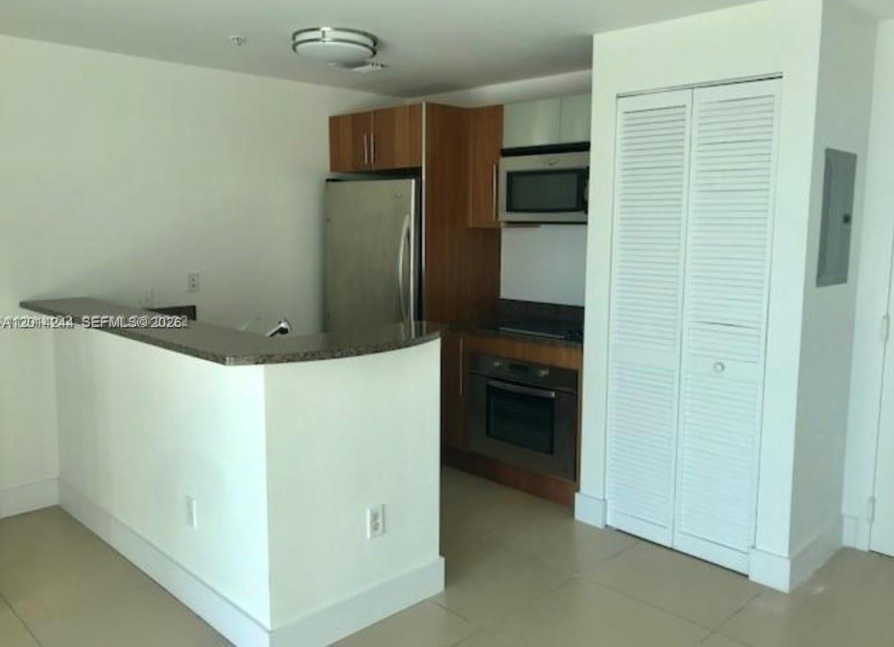 300 S Biscayne Boulevard L-l32 Property Photo 2
