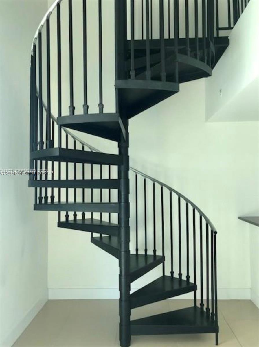 300 S Biscayne Boulevard L-l32 Property Photo 3