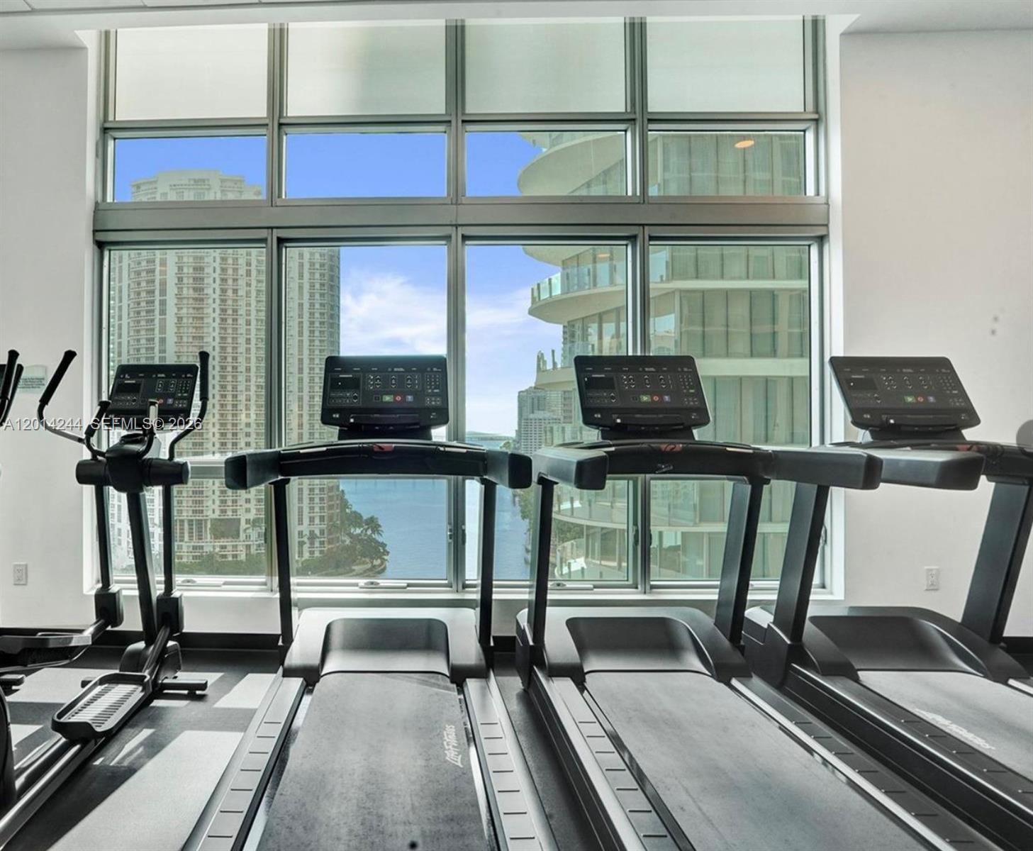 300 S Biscayne Boulevard L-l32 Property Photo 13