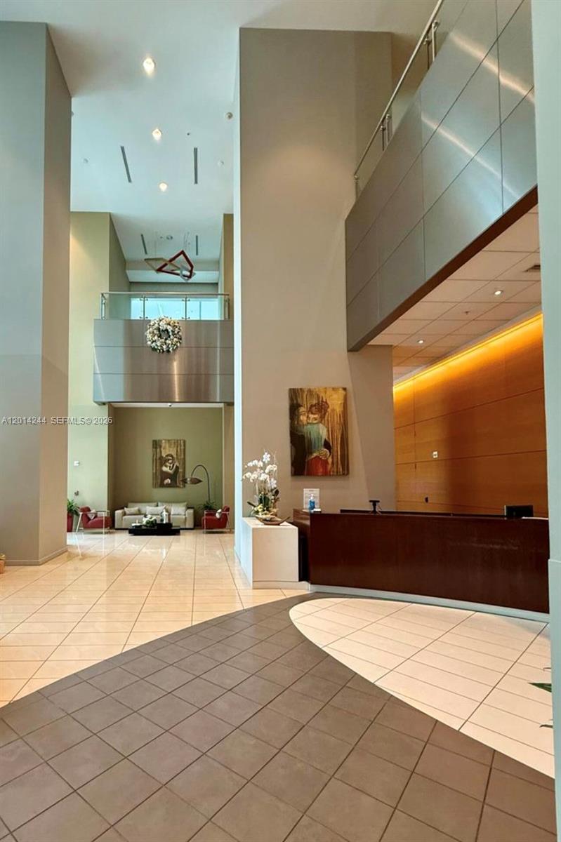 300 S Biscayne Boulevard L-l32 Property Photo 23