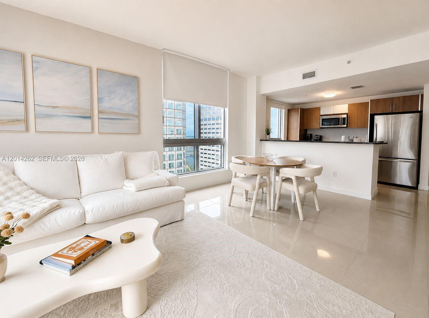 300 S Biscayne Boulevard T-3701 Property Photo 1