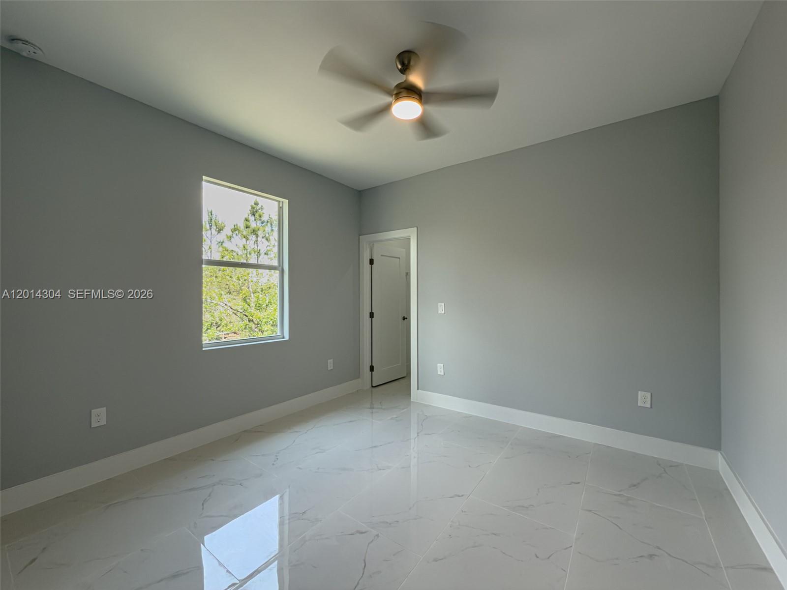 A12014304 Property Photo 20