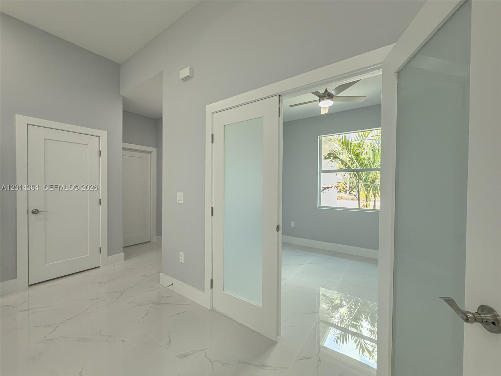 A12014304 Property Photo 23