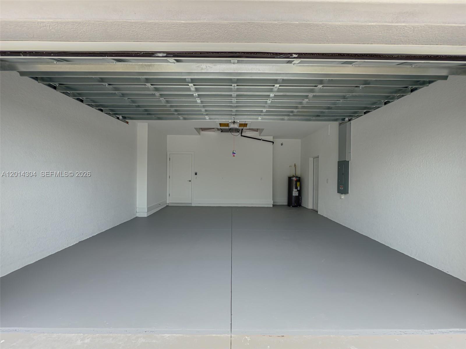 A12014304 Property Photo 27