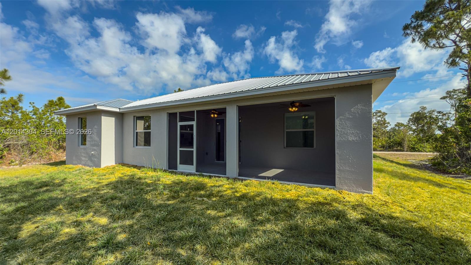 A12014304 Property Photo 32