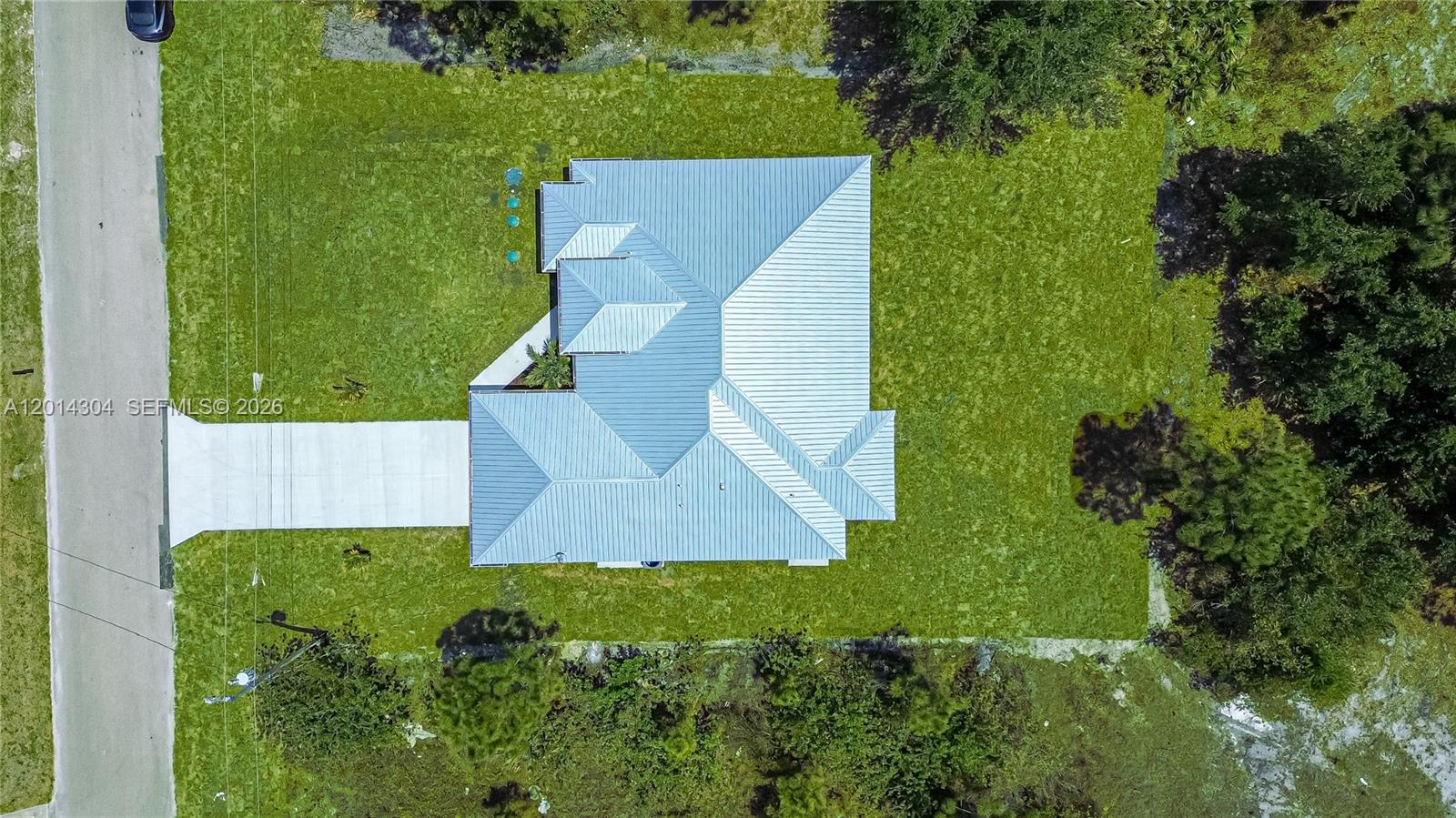 A12014304 Property Photo 33