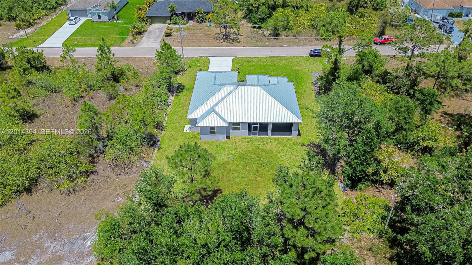 A12014304 Property Photo 34