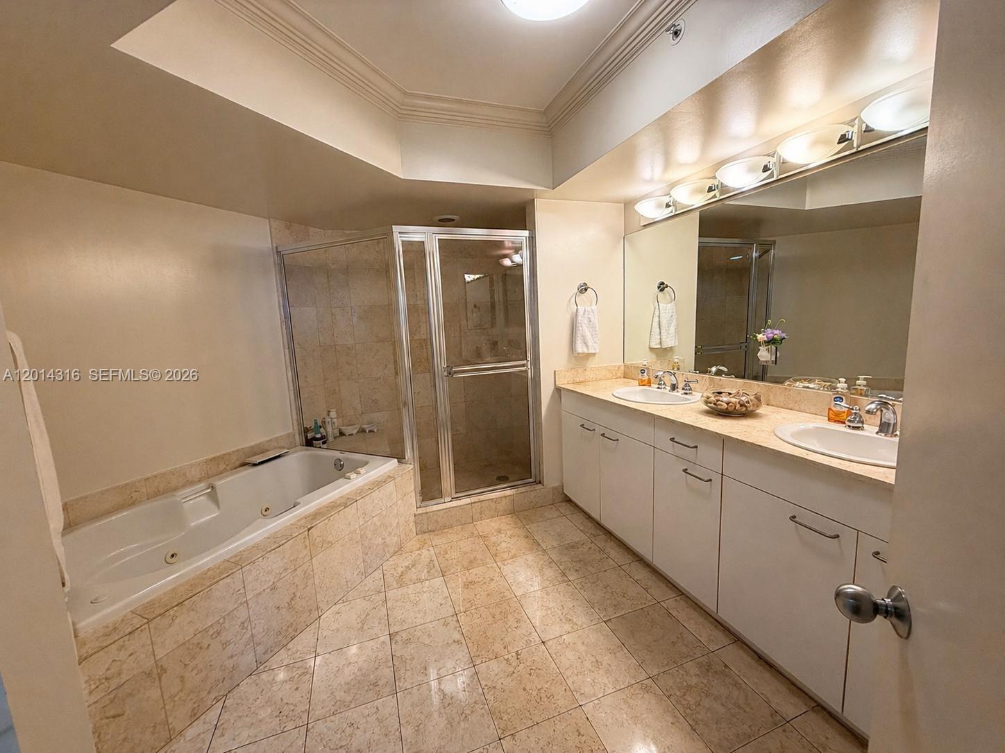 21055 Yacht Club Drive 2403 Property Photo 13